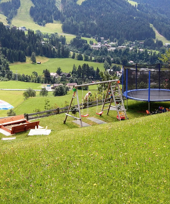 spielplatz unserer appartements